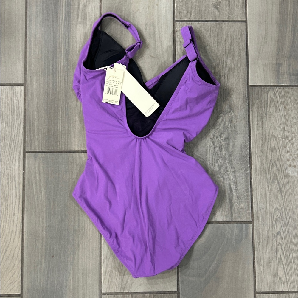 Gottex Women’s Surplice One Piece Bathing Suit Soft Cups and Adjustable Straps - Picture 8 of 9